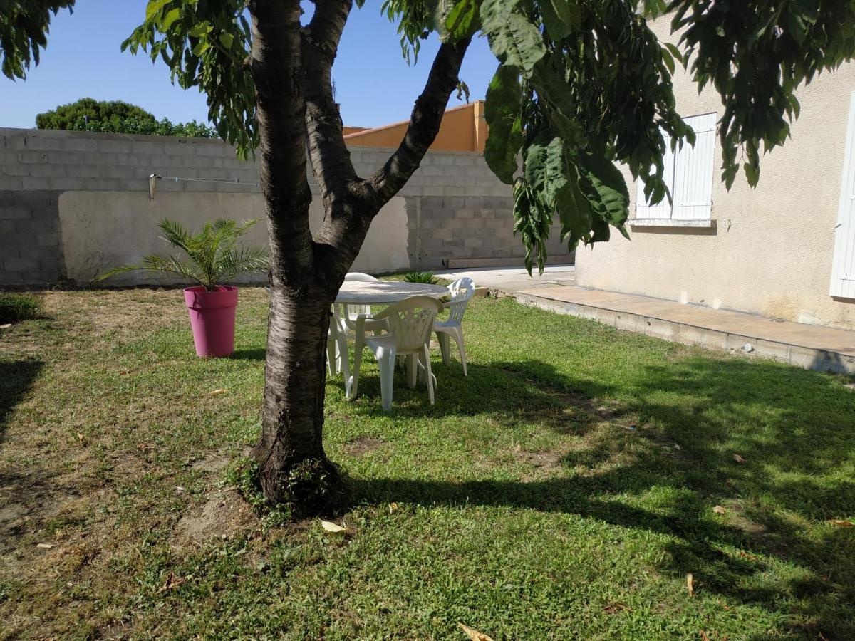 Appart 28m2 avec jardin et parking privés, chambre séparée Milhaud Exterior foto